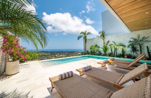Pecatu Villa | Modern Design Infinity Pool Close to Beaches