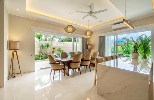 Kediri Villa | Modern Designer Villa Canggu, Private Pool, Ricefield Views, Family and Group
