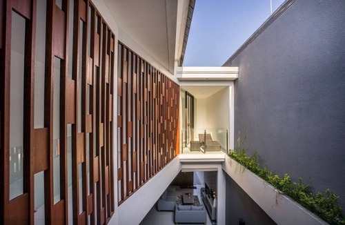 Berawa Villa | Modern minimalist walk to Berawa beach