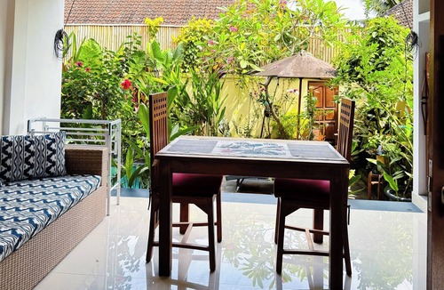 Sayan Apartment | Modern room with beautiful garden