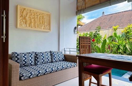 Sayan Apartment | Modern room with beautiful garden