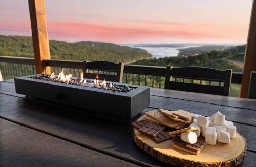 Indian Point Apartment | Moonstone Lodge Lake Views Sleeps 28 GolfSim Pup Friendly