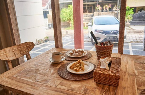 By Pass Ngurah Rai House | Motel ∙ 8 guests