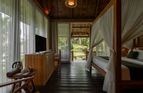 Kerobokan Bed & Breakfast | Natajiwa Villa