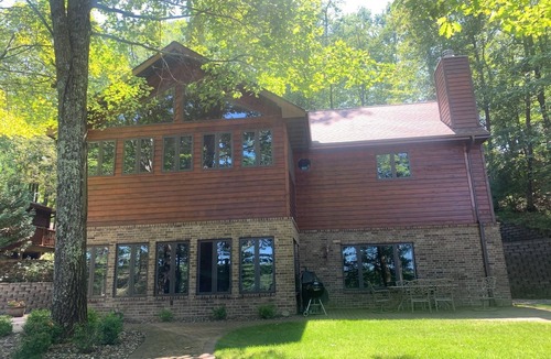 Minocqua House | Natalia's vacation cottage-Minocqua vacation- Wisconsin Vacation- House on lake