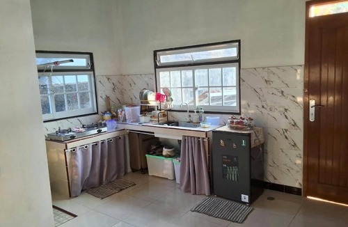Ngaglik House | Naufal Homesty, full rumah set klasik minimalis