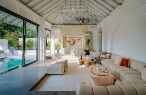 Padonan Villa | New Mediterranean 5 Bed, Chef, Daily B'fast