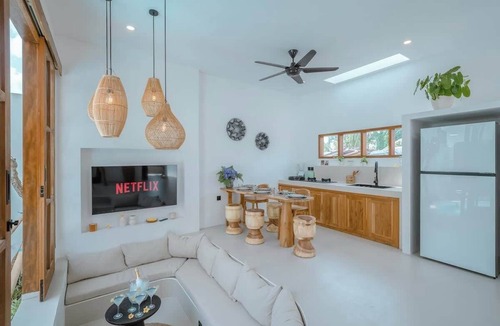 Pererenan House | New Mediterranean & Tropical 3B Villa Canggu Beach