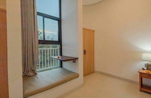 Seseh House | New Tropical 3BR Villa with Pool & Rooftop Oasis