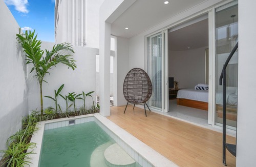 Petitenget Villa | Newly Listed! Rooftop Jacuzzi & Private Pool Villa: Seminyak/Kerobokan
