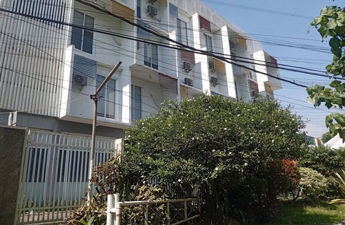 Gresik House | Oak Damar Deluxe Twin Haven