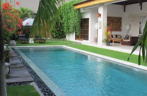 Laksmana House | OB8003 - Tropical 8 Bedroom Villa in Seminyak