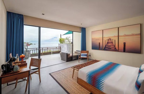 Penida Island Hotel | Ocean View Suite with Private Balcony, Panoramic Sea Views & Mount Agung Sunsets