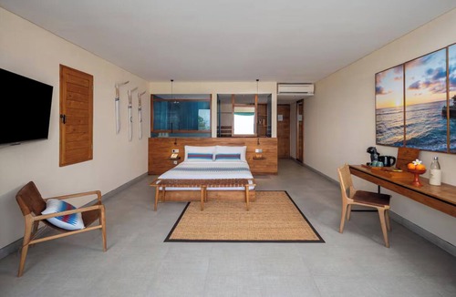 Penida Island Hotel | Ocean View Suite with Private Balcony, Panoramic Sea Views & Mount Agung Sunsets