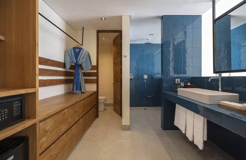 Penida Island Hotel | Ocean View Suite with Private Balcony, Panoramic Sea Views & Mount Agung Sunsets