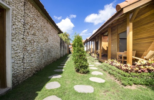 Batu Bolong House | ORORA B5-NEW SPOT in the heart of CANGGU; 2 bedroom 400 m from the beach.