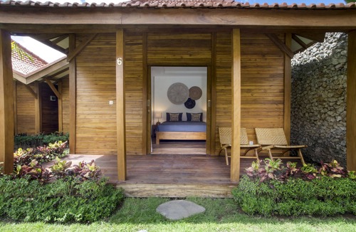 Batu Bolong House | ORORA B6-NEW SPOT in the heart of CANGGU; 2 bedroom 400 m from the beach