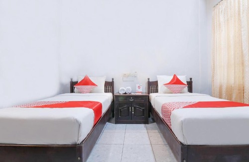 Downtown Kuta Hotel | OYO 2411 Taman Mekar Beach Inn 2