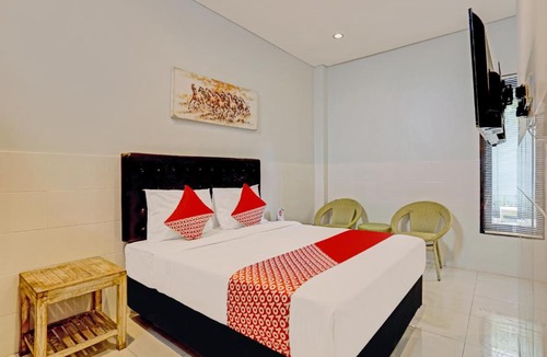 Kuta Hotel | OYO 90155 Landuh Merta Residence