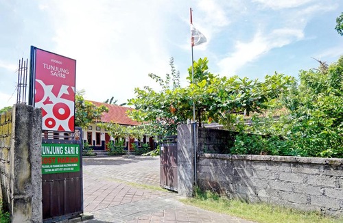 Mumbul Hotel | OYO 90860 Tunjung Sari 8