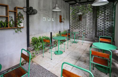 Bekasi Hotel | OYO 93370 Lot Thirty Six