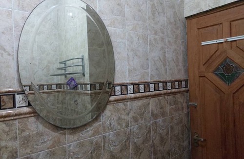 Condongcatur Hotel | OYO 95178 Azifa Guest House
