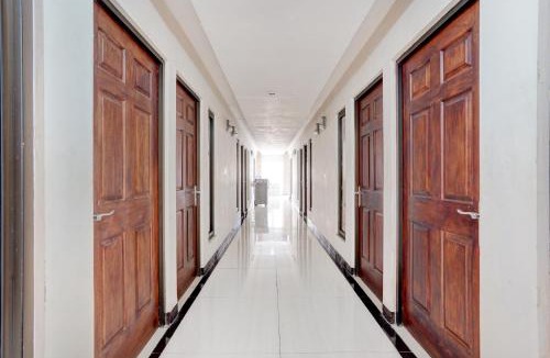 Surabaya Hotel | OYO Life 90606 Glass House Citraland Syariah