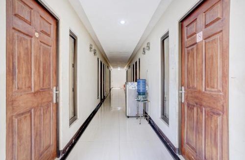 Surabaya Hotel | OYO Life 90606 Glass House Citraland Syariah