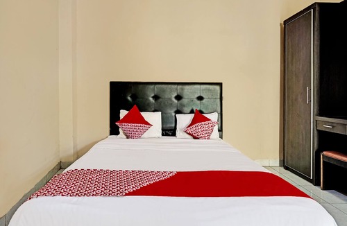 Palembang Hotel | OYO Life 91873 Nugraha Kost