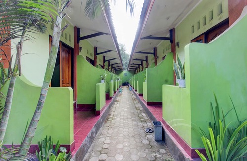 Muncan Hotel | OYO Life 92829 Kos Insan Madani
