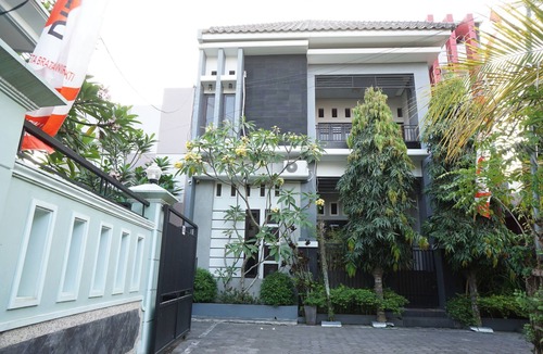 Lumajang Hotel | OYO Life 93045 Kost Putra Bu Ketut