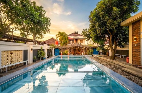 Klaten Selatan House | Palma Guesthouse and Room I With swimming pool, billiard and ping pong near Klaten Town Squere