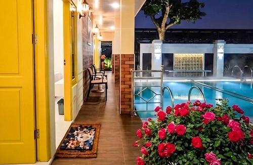 Klaten Selatan House | Palma Guesthouse and Room I With swimming pool, billiard and ping pong near Klaten Town Squere