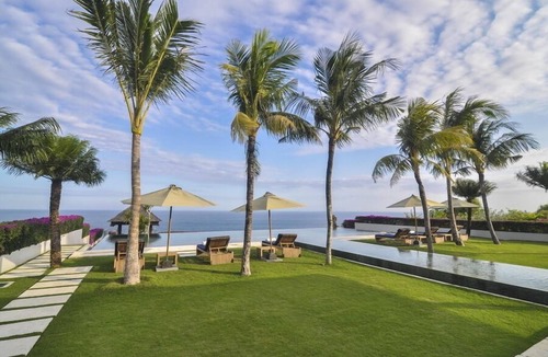 Ungasan Villa | Panoramic Clifftop Luxury 6BR Villa, Uluwatu - W/Beach Access!