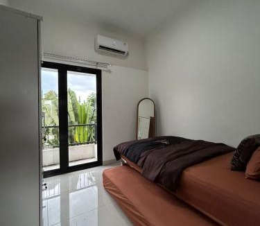 Ngemplak Villa | Patria Villa Maguwo with Private Pool
