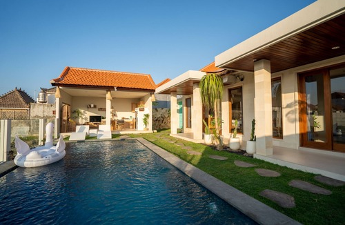Munggu Villa | Pererenan 2 BR Villa KOME with Private Pool and Ricefield View