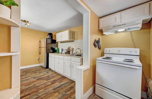 Downtown Las Vegas House | Private 2 Bedroom Guesthouse Near Fremont!