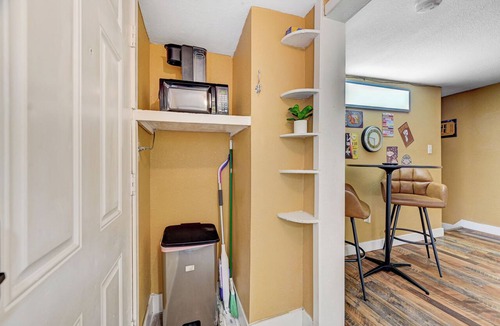 Downtown Las Vegas House | Private 2 Bedroom Guesthouse Near Fremont!