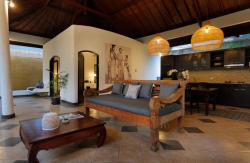 Nakula Villa | Private 2BR villa - 3 mins to Starbucks Dewata
