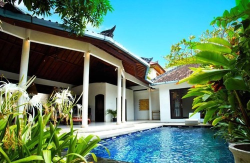 Nakula Villa | Private 3BR Pool Villa - 3 mins to Starbucks Dewata