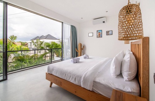 Umalas Villa | Private Pool Daily Housekeeping Walk to Canggu