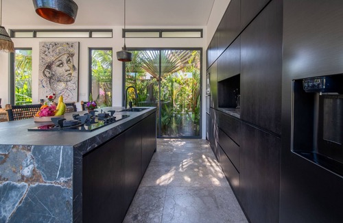 Ungasan Villa | Private Pool Outdoor Showers Near Beaches