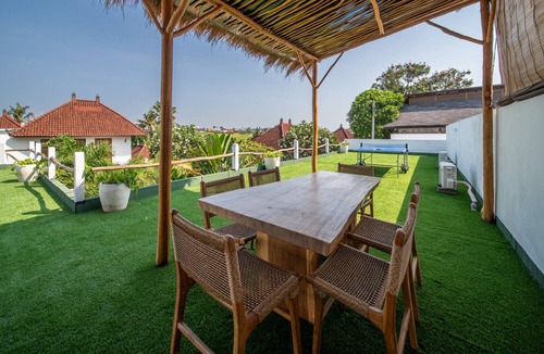 Babakan Villa | Private Pool Rooftop Sunset Space Three Suites
