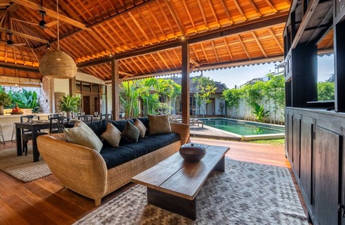 Padonan Villa | Private Pool Three-Bedroom Villa Lush Garden