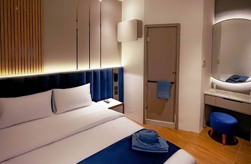 Kelapa Gading Timur Hotel | Qube Hotel by 98hospitality