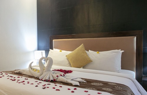Dewi Sri Villa | Racca Villa 1 Bedroom in border line Seminyak , Legian