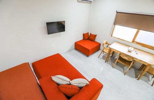 Batu Bolong House | Red Studio E - Euro Standard in Canggu Best Area