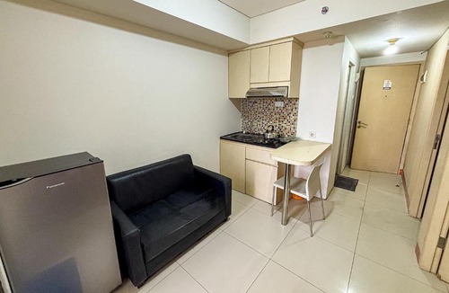 Tangerang Apartment | RedDoorz near Batuceper Station