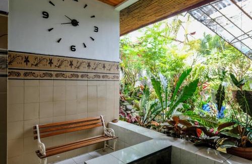 Oro Oro Ombo House | RedDoorz near Jawa Timur Park 1