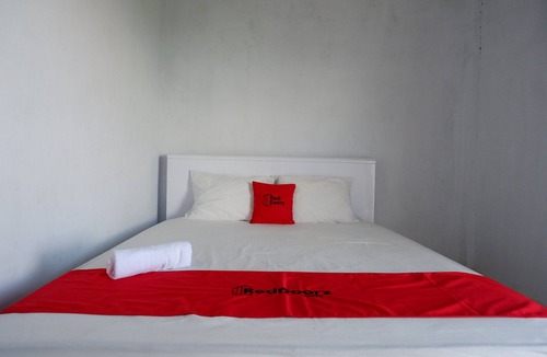 Baturaden Hotel | RedDoorz near Lokawisata Baturaden 2